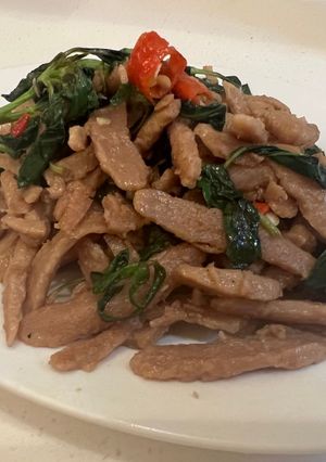 全素辣炒塔香 新豬絲 的食譜成品照片