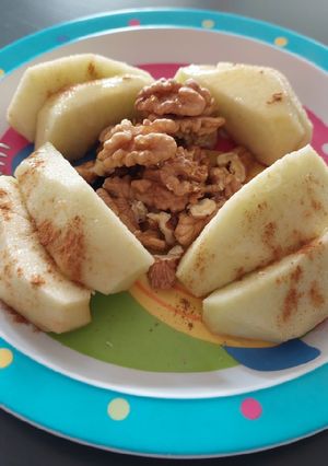 Φωτογραφία της συνταγής Deluxe γλυκά μήλα και καρύδια με μέλι