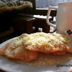 A picture of Pisang goreng.