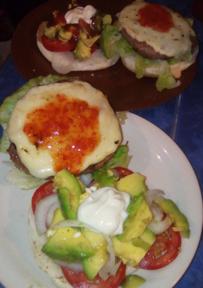 Una foto de Hamburguesa Oriental con mozzarella