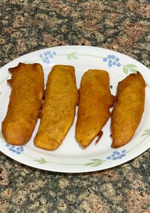 A picture of Raw banana pakora.