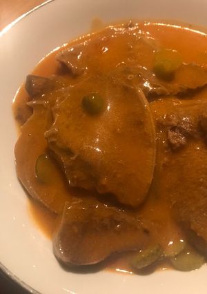 Une photo de Langue de bœuf sauce piquante