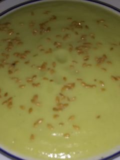 Una foto de Crema de calabacín con semillas de lino