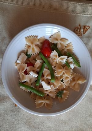 Foto di Pasta fredda con tegoline e feta