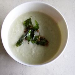 A picture of Coconut green chilli chutney.