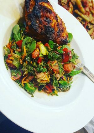A picture of Lebanese Fattoush with Diet Chicken Thighs.