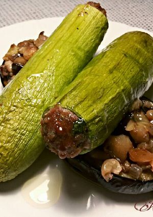 Foto principal de Calabacines rellenos de carne de ternera, al estilo libanés