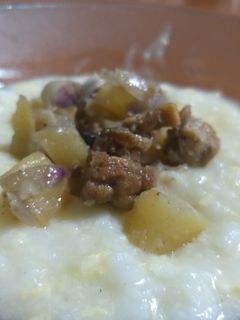 Foto resep Bubur telor topping sambal goreng kentang