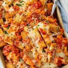 A picture of Chicken Parmesan Casserole.