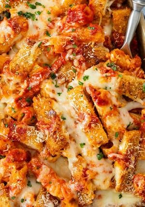 A picture of Chicken Parmesan Casserole.