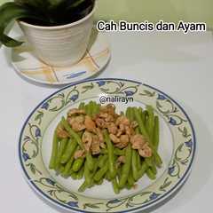 A picture of #208 Cah Buncis dan Ayam.