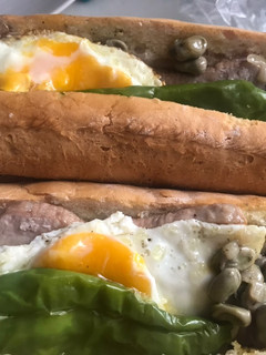 Una foto de Chivitos para currantes o bocata con todo!!