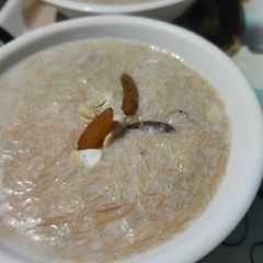 A picture of Sheer Khurma.