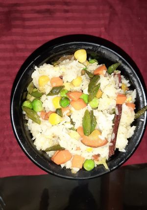 ফ্রায়েড রাইস (Fried Rice recipe in bengali) রেসিপির প্রধান ছবি