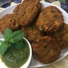 A picture of Chana dal kebab.