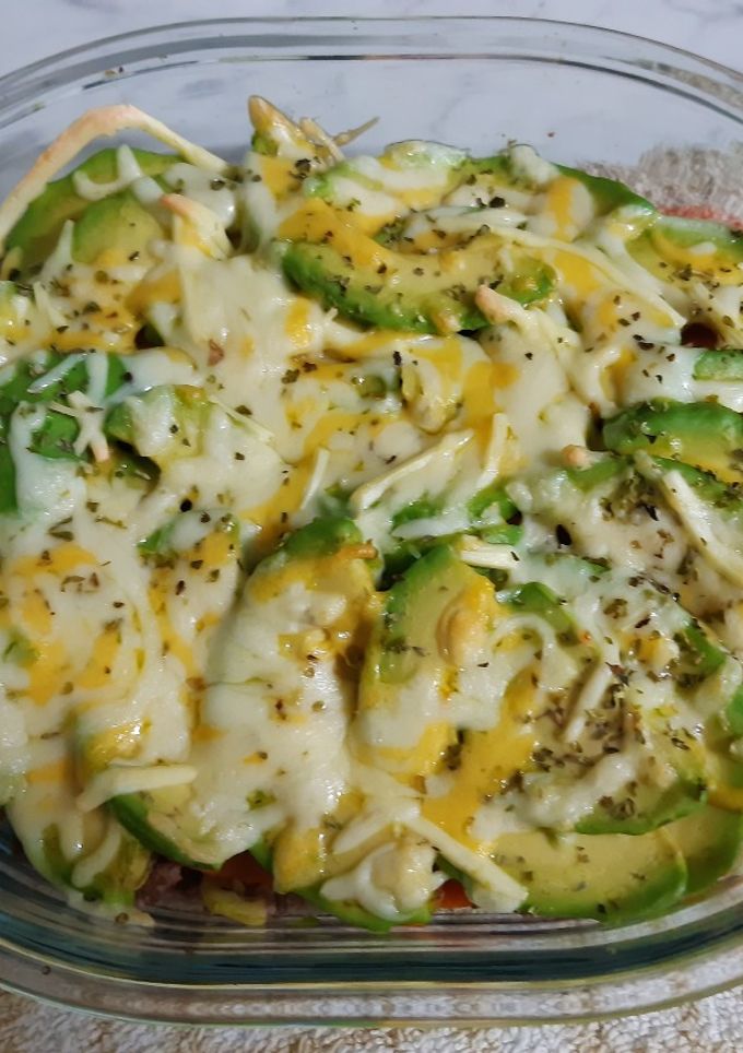 Una foto de Pastel de ternera, calabaza y aguacate