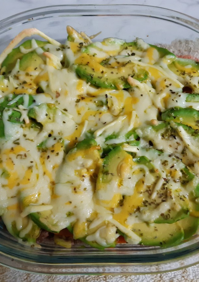 Una foto de Pastel de ternera, calabaza y aguacate