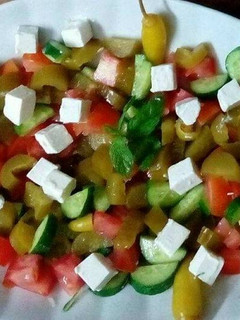 صورة لوصفة سلطة يونانية