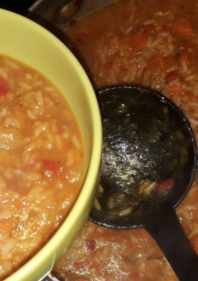 Una foto de Guiso de arroz con pollo