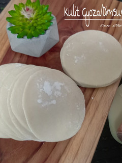 Foto resep Kulit Dimsum / Gyoza / Kuotie / Pangsit