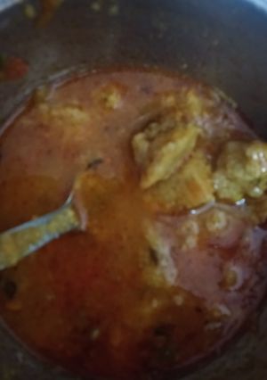 A picture of Besan kadhi.