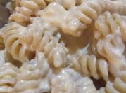 Una foto de pasta queso cheddar