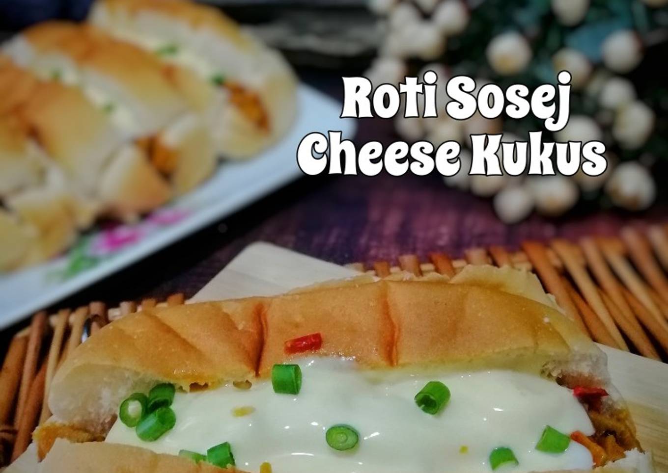 Roti kukus dengan saus keju