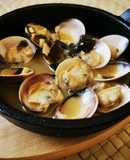 Almejas con salsa miso
