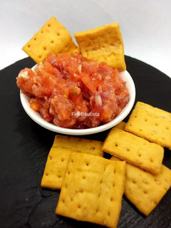 Una foto de Tartar de fuet