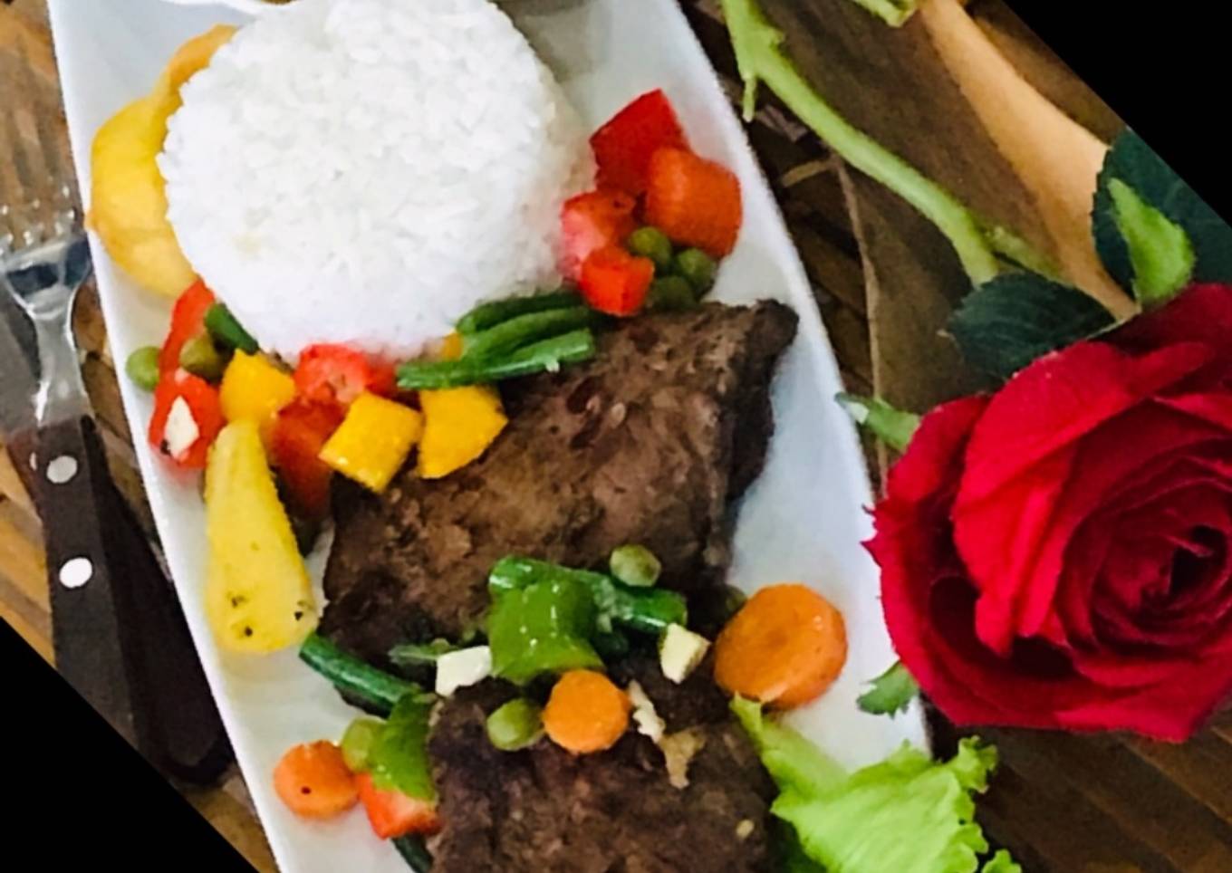 Whosayna’s Garlic Steak and Stir Fried Veggies
