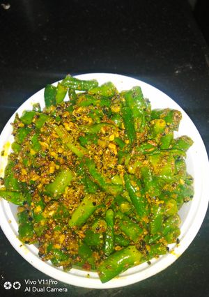 A picture of Green chilli pickle.