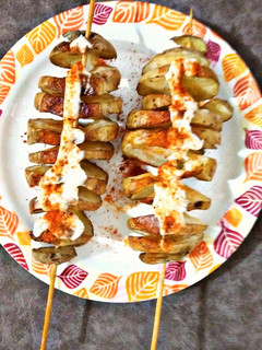 पेरी पेरी पोटैटो टॉरनेडो (peri peri potato tornado recipe in Hindi) रेसिपी मुख्य फोटो