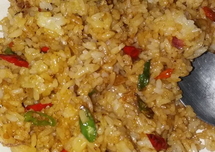 7Rahasia Memasak Nasi Goreng Darurat alias Dadakan yang Gurih