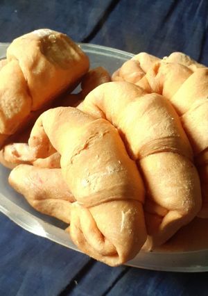 Una foto de Medialunas sabor dulce de leche 🥐