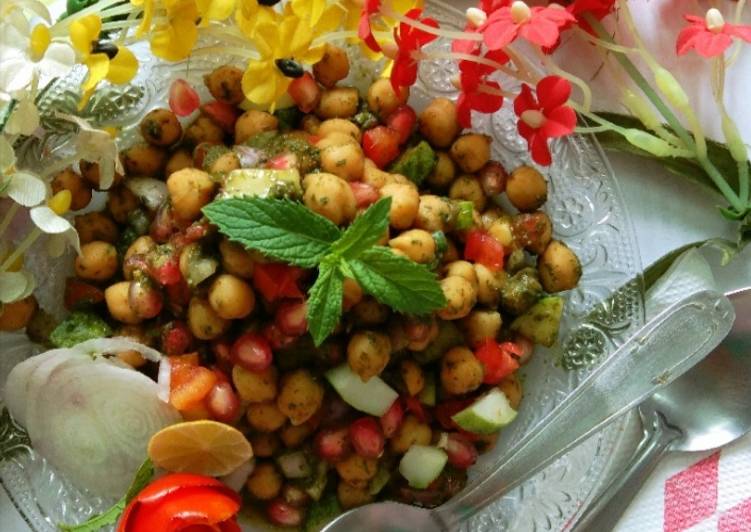 Steps to Prepare Favorite Chana chaat with minty flavour