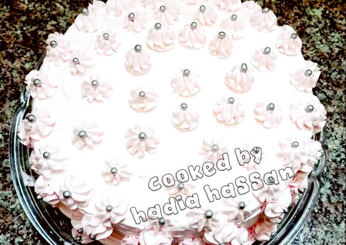 Recipe of Homemade Strawberry 🍓essence cake