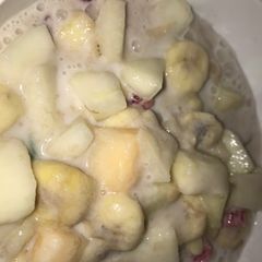 A picture of Creamy fruit chaat.