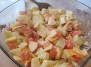 Una foto de alioli para ensalada