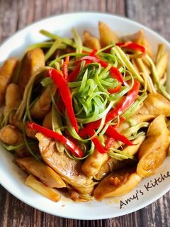 百元家常菜-蠔油炒麵腸 (素) 的食譜成品照片
