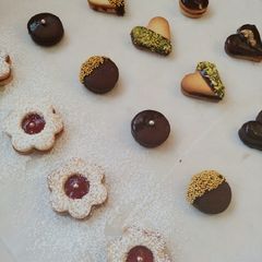 A picture of Sablee (butter cookies).