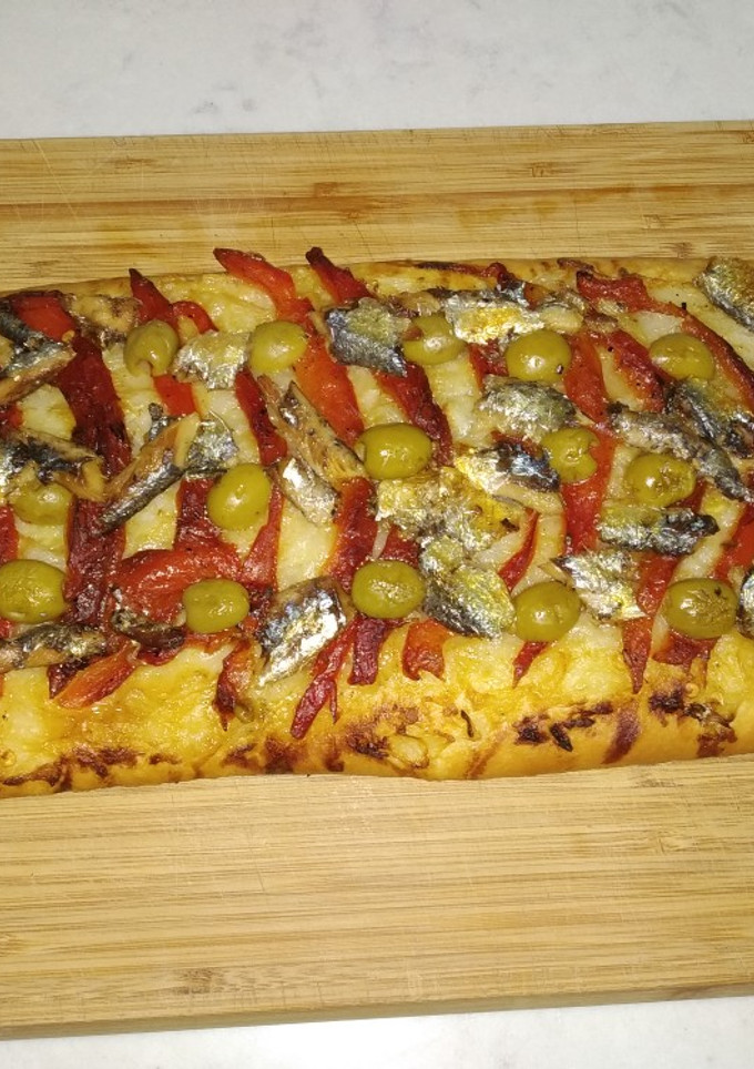 Una foto de Coca de sardinas y pimientos con Mambo Cecotec