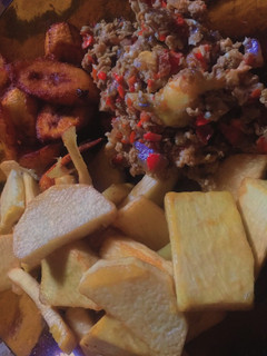 A picture of Fried Yam and egg sauce.