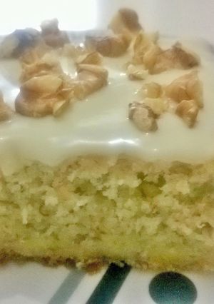 Una foto de Pastel de banana con glaseado de queso crema