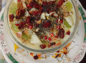 A picture of Fruit Custard.