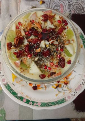 A picture of Fruit Custard.