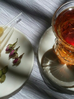 عکسی از دستور چای هل و گلاب