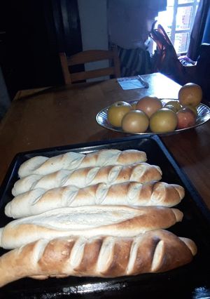 Una foto de Pan baguette😋