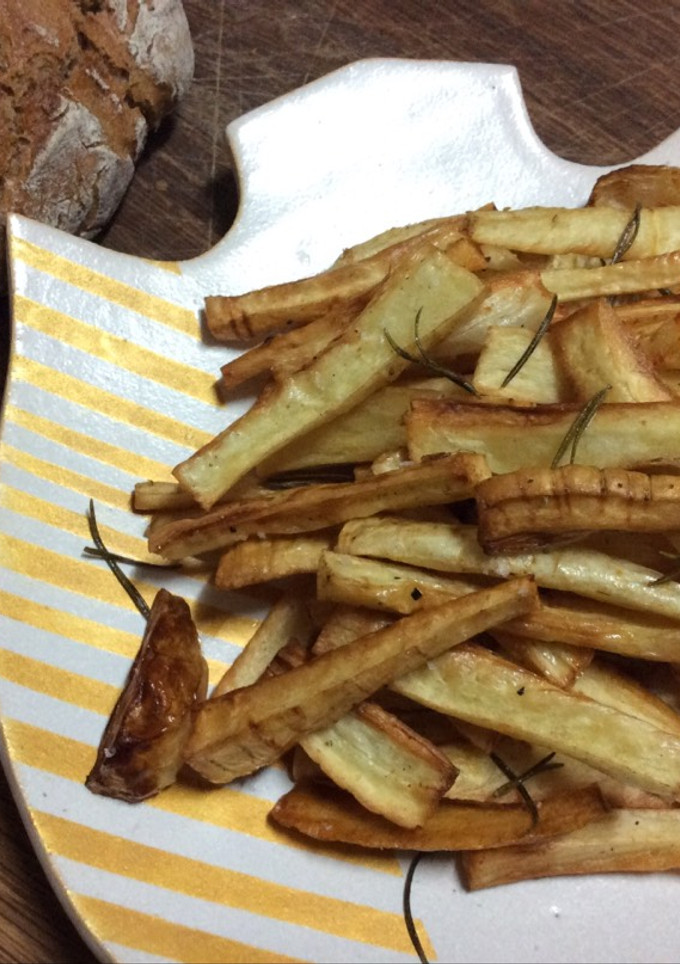 A picture of Parsnip Fries.