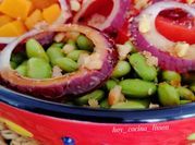 Una foto de poke edamame