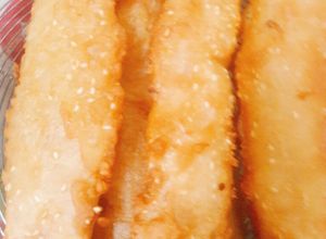 Hình của món Chuối chiên que giòn rụm.